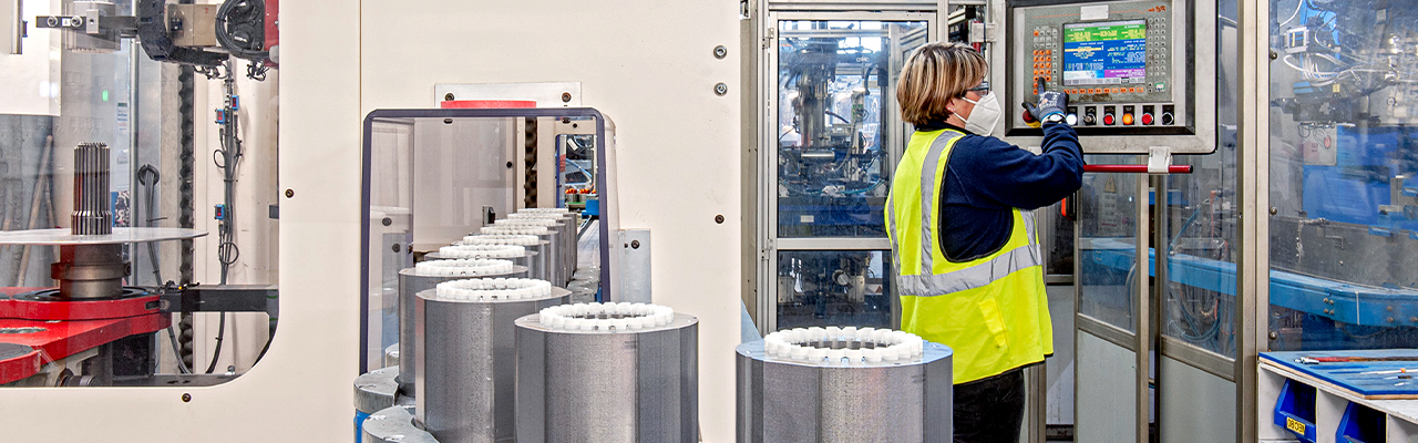 woman working in pisa plant pentair